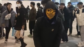 如果感到社恐的话那就先来舞一段科目三吧