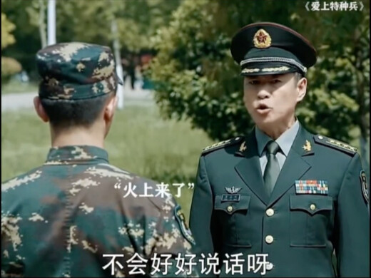 Trong đơn vị bỗng xuất hiện một chú chó biết nói tiếng Anh, khiến mọi người cười nghiêng ngả!