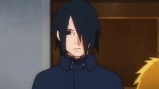 Lần đầu tiên Boruto nhìn thấy Sasuke, cậu đã đấm Sasuke và muốn trở thành chủ nhân của Sasuke