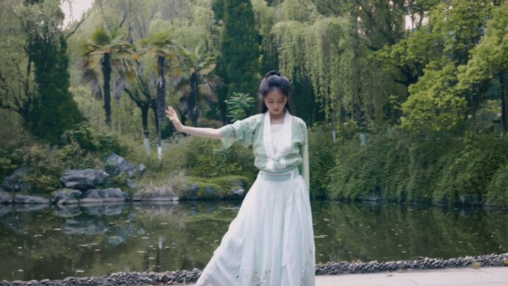 A plain dress, a pair of skillful hands, three meals a day, four seasons in rotation - Jumping Acros