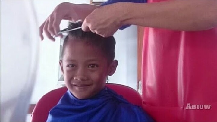 Lucu banget EKSPRESI ANAK KECIL POTONG RAMBUT