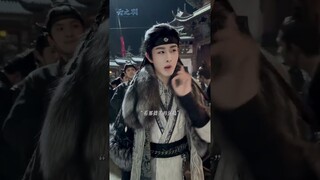 น้องชายของฉันเก่งมากในการเลียนแบบ