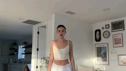 الكارما هي الانطلاق والتحرر — الظهور الأول لكارما معجبي تيك توك الأجانب المتعفّنين