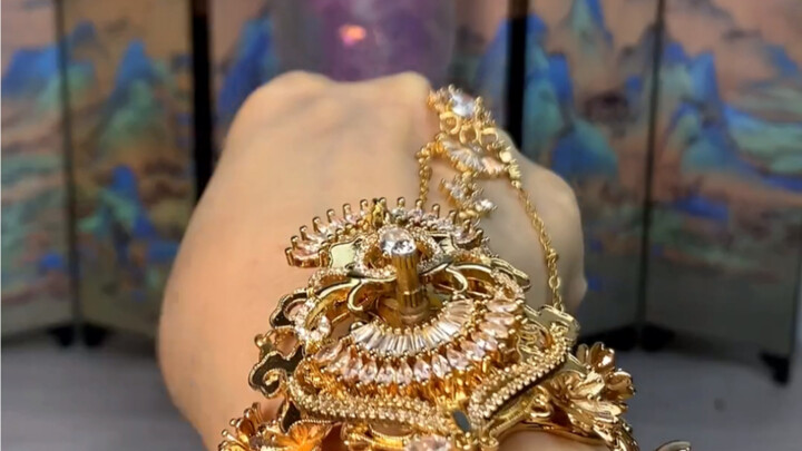 Kau kira aku menempuh perjalanan jauh dari Barat Laut ke Dinasti Tang hanya untuk menari?