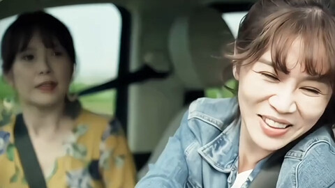 Saat berpelukan, air mata langsung jatuh.