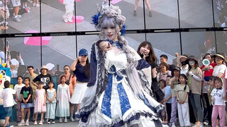 穿着Lolita在大街上跳随机舞蹈是什么体验