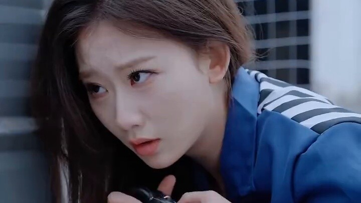 Three years later, Mr. Li became addicted to sticking to his wife and even asked for a hug because o