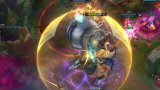 “出现了，光之巨人！！！”