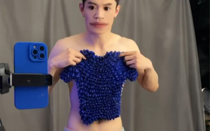 يمكن ارتداء هذه القطعة من الملابس من سن 3 سنوات حتى 100 سنة!