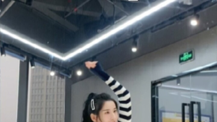 เสียงไดโนเสาร์พรีลูดและรสชาติแห่งฤดูร้อนมาถึงแล้ว~
