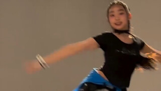 Bé gái Nhật Bản 11 tuổi, nhảy vũ đoàn Cosmic Girls - Doyoung - "BODY" với 4 năm kinh nghiệm nhảy múa