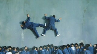 囚犯竟想用身体撞破围墙