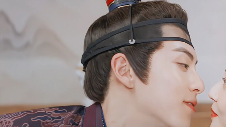 A kiss that makes you a god! Eyes full of lust, Xiao Duo, the number one vixen in Daye!