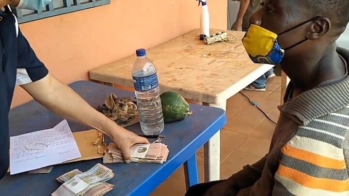 Cuộc sống châu phi__ Vì sao nước nghèo lại đi ô tô nhiều__ Ahihi ở cuộc sống Châu Phi