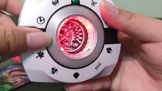 Cuối cùng tôi đã tìm thấy nó! Một thẻ mười năm mới mà Baidi có thể quẹt!
