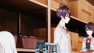 "This looks exactly like your jealous girlfriend"!