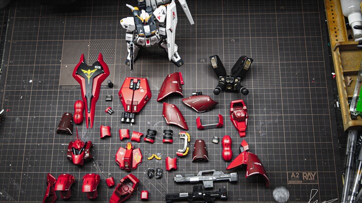 This is hidden in Sazabi!!!