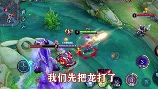 When you are at a disadvantage, the game voice system will only remind you to develop first because 