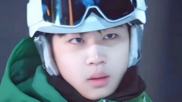 That blazing sun is just like my younger cousin—on any other script, he’d be the male lead! Let’s gi