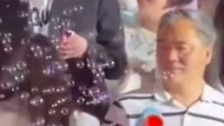 [Yangdi] Lúc đó hai người họ thực sự không quen nhau! Khuôn mặt anh ta tràn đầy "Đừng làm tổn thương