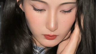 朋友说有种在苏州园林吃蘸酱菜的美感