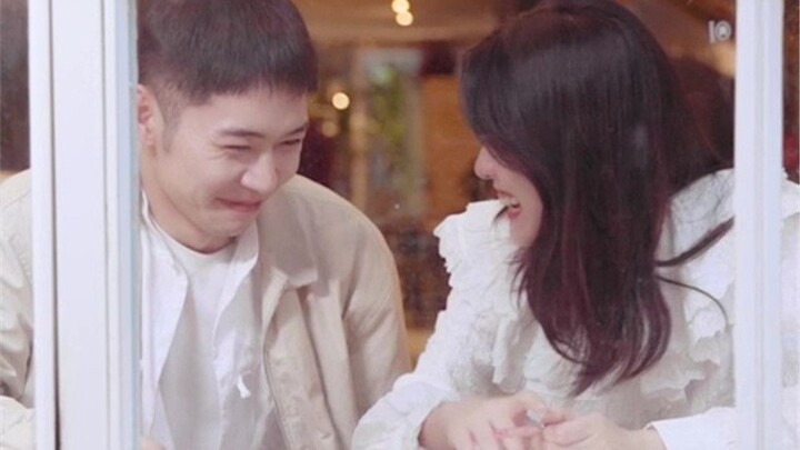 Teacher, go on a date with me!