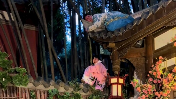 How can someone get this obsessed with just playing a game? They even went all out on costumes, prop