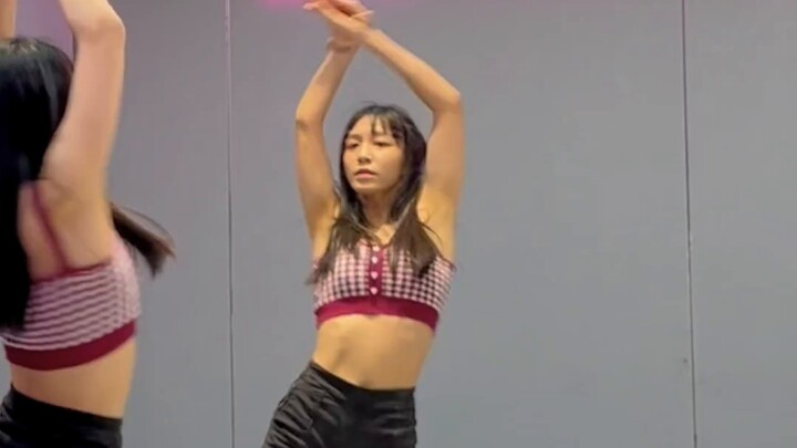 【Ukeylee】เต้นลิป&ฮิปสุดเซ็กซี่ในห้องซ้อม ฉันรักฮยอนอาจังเลย!