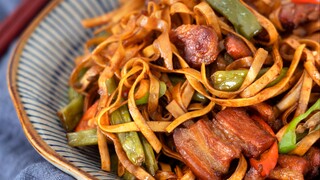 Membeli setengah kilo daging perut hanya untuk makan sepiring mie telur, kebahagiaan orang kaya mema