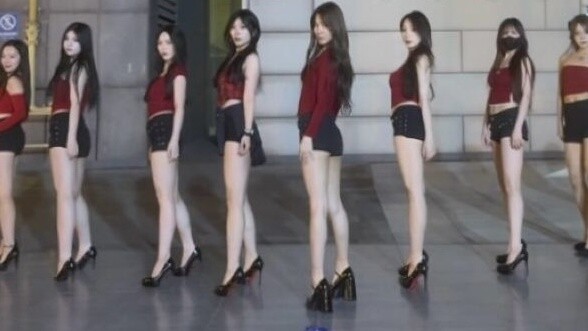 【Glue-NineMuses】The powerful long-legged group perfectly reproduces the classic songs of the Nine Mu