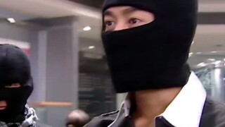 Raymond Lam: Ai nói đeo khẩu trang khi vào ngân hàng là hành vi cướp?