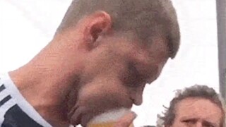 القط: هاها، أخيرًا عرفت لماذا رائحتي لذيذة جدًا، هل هذا لأنني نضجت؟! #35 صور مضحكة على الإنترنت (تغي