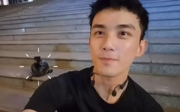 ขำตายเลยอู๋เหลย… พระเอกตัวจริงแห่งจิ่นเจียงที่กำลังหนีคดี