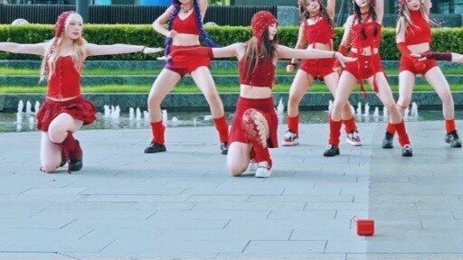 【تويس】 هدية لجميع الفتيات | هذه من أجلكن | رقص مقلد