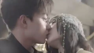 Target idealku untuk misi ini ternyata telah lama jatuh cinta padaku secara diam-diam