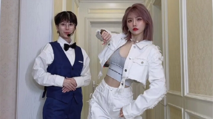 The eldest lady changed her hairstyle today