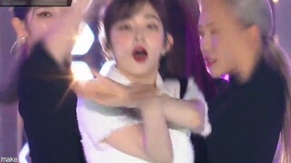 لا بد من الإشادة بهم! رقصة Red Velvet بيه جو هيون وسوكجي المثيرة، جسمهن رائع حقًا