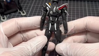 Kamen Rider Akatsuki 0 proses pengecatan ulang