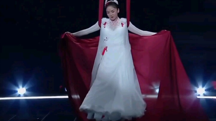 Tang Shiyi's Twelve Flower Gods: White Lotus Dance on the Night of Qiwu