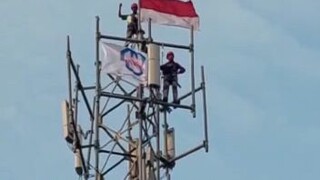 DIRGAHAYU REPUBLIK INDONESIA, dari kami Para Pendaki Langit (The Man behind Your signal)