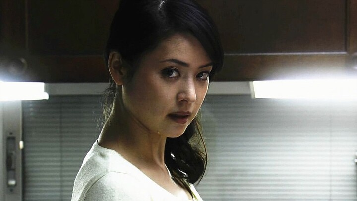 Within 8 hours, if you can get your wife to divorce you, you'll win 100 million! But you end up unco