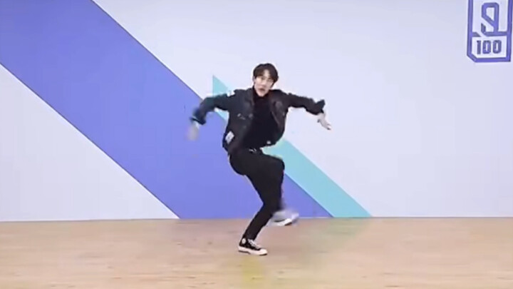 Ding Zeren, tapi 2NE1 adalah yang paling terkenal bagiku