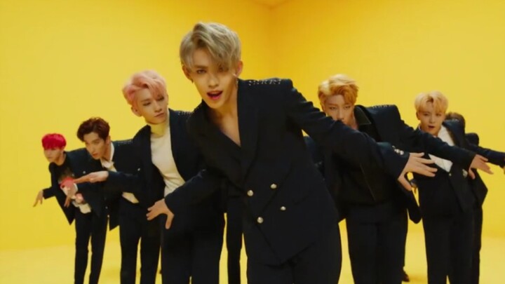 [SEVENTEEN | One-Click Outfit Change] Watch the rap sensation group pull off stylish Pashu-style cos