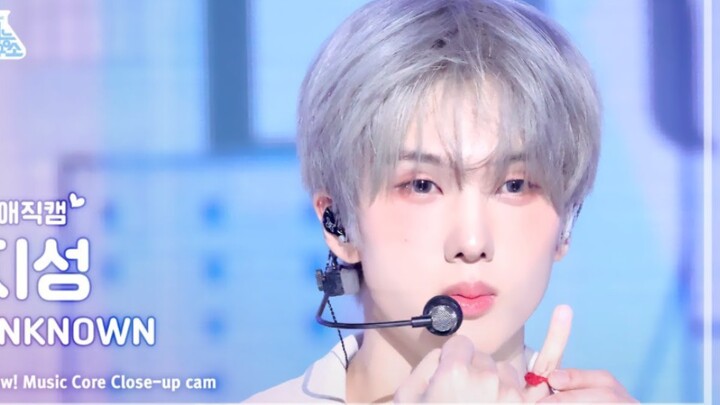 Soft and chewy snow rabbit. Park Ji-sung 'UNKNOWN' 240330 Music Bank 4K horizontal live recording