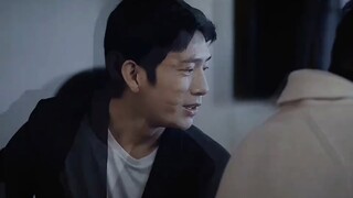 穷小伙攀上有钱大叔 连夜搬进大别墅.