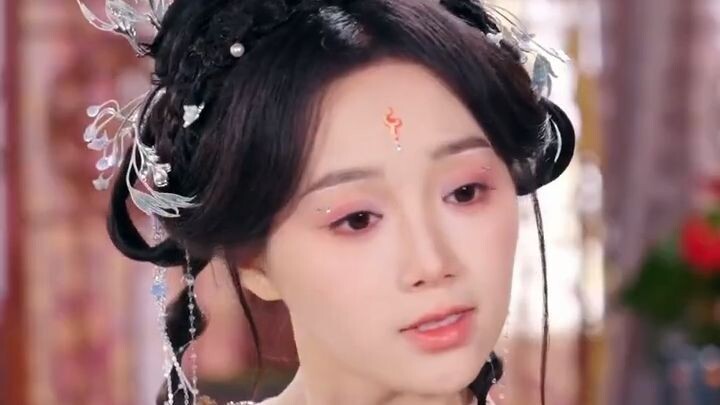 The Salted Fish Girl Makes the Demon Emperor Fall in Love. 💞