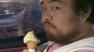 Beberapa detik ini akan memakan waktu seumur hidupku untuk sembuh