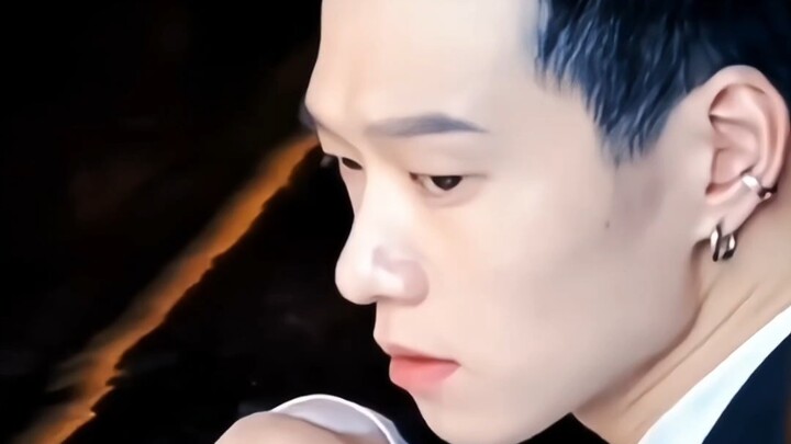 Wei Daxun: Are you guys okay? I didn’t have any plastic surgery!