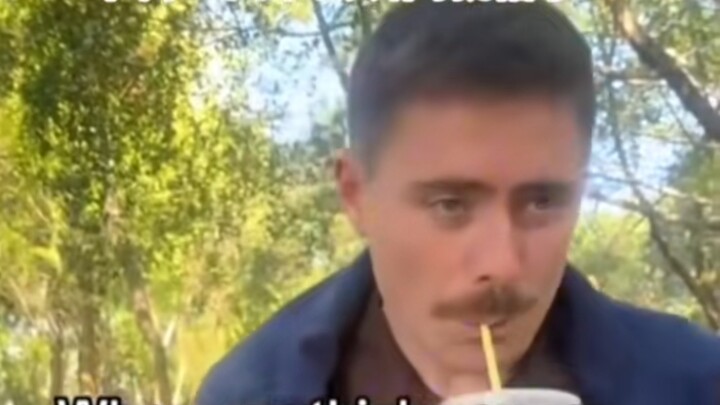 Foreigner Tastes Freshly Squeezed Sugarcane Juice in China for the First Time