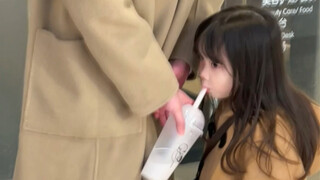 《当人类幼崽想喝奶茶》